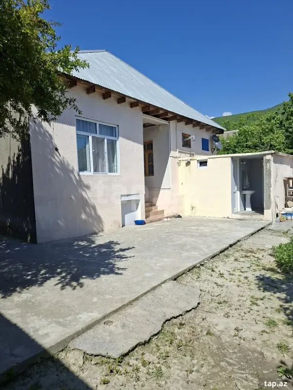 Satılır 4 otaqlı həyət evi 110 m²