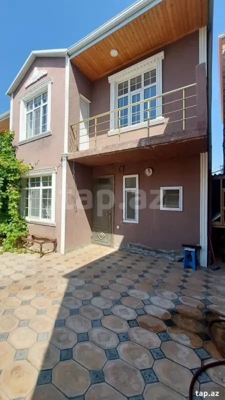 Satılır 5 otaqlı həyət evi 140 m²