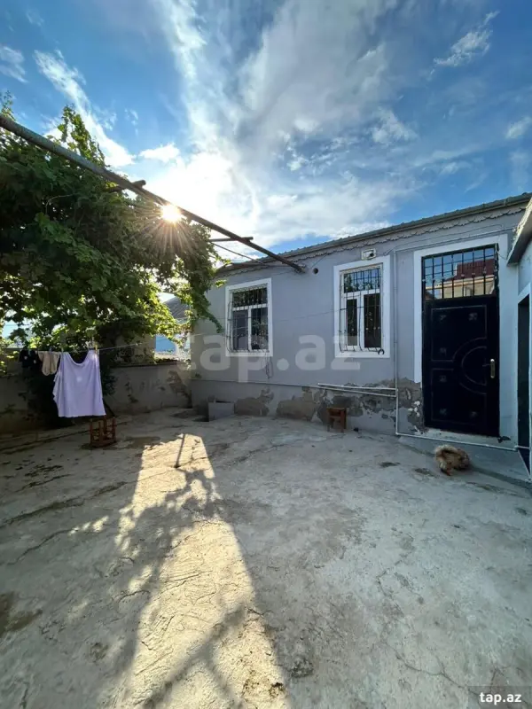 Satılır 4 otaqlı həyət evi 90 m²