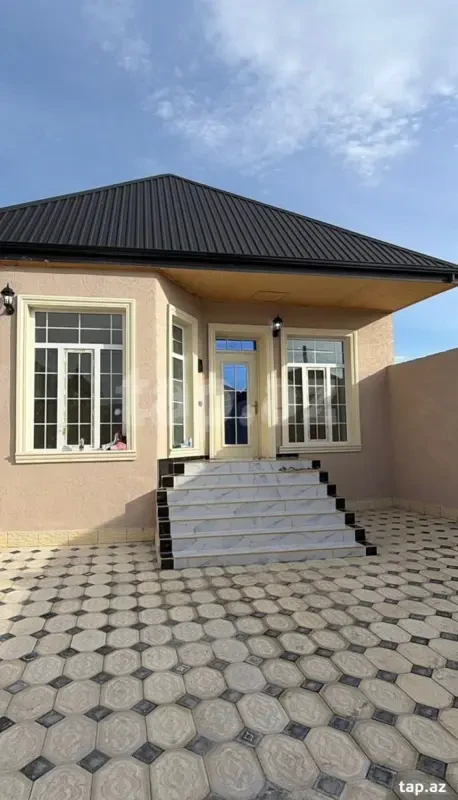 Satılır 4 otaqlı həyət evi 400 m²