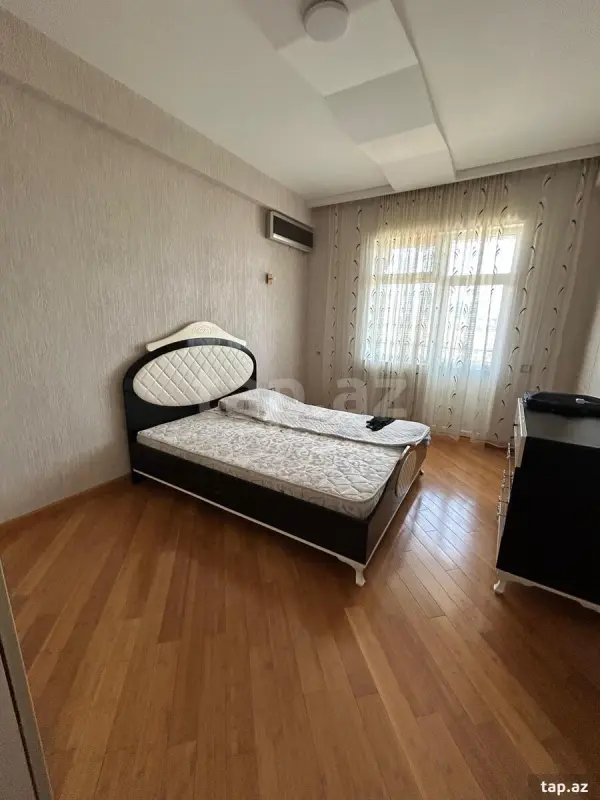 Kirayə verilir 3 otaqlı yeni tikili 90 m²