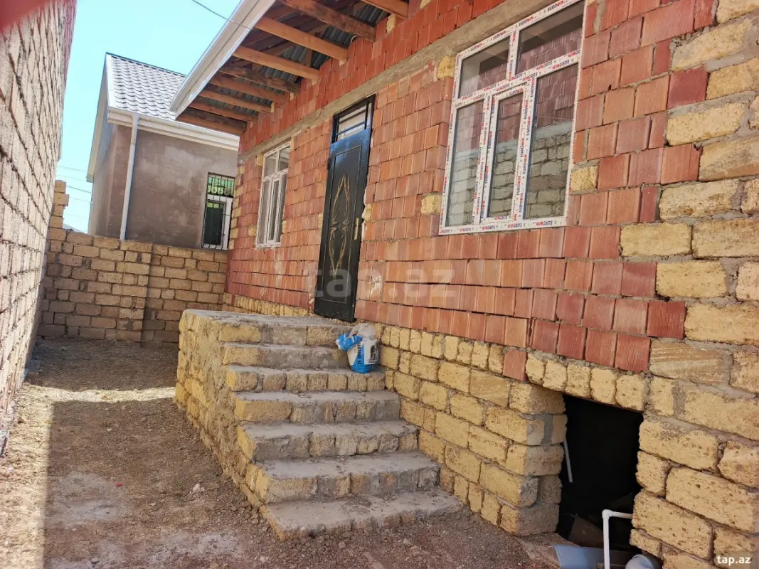 Satılır 3 otaqlı həyət evi 100 m²