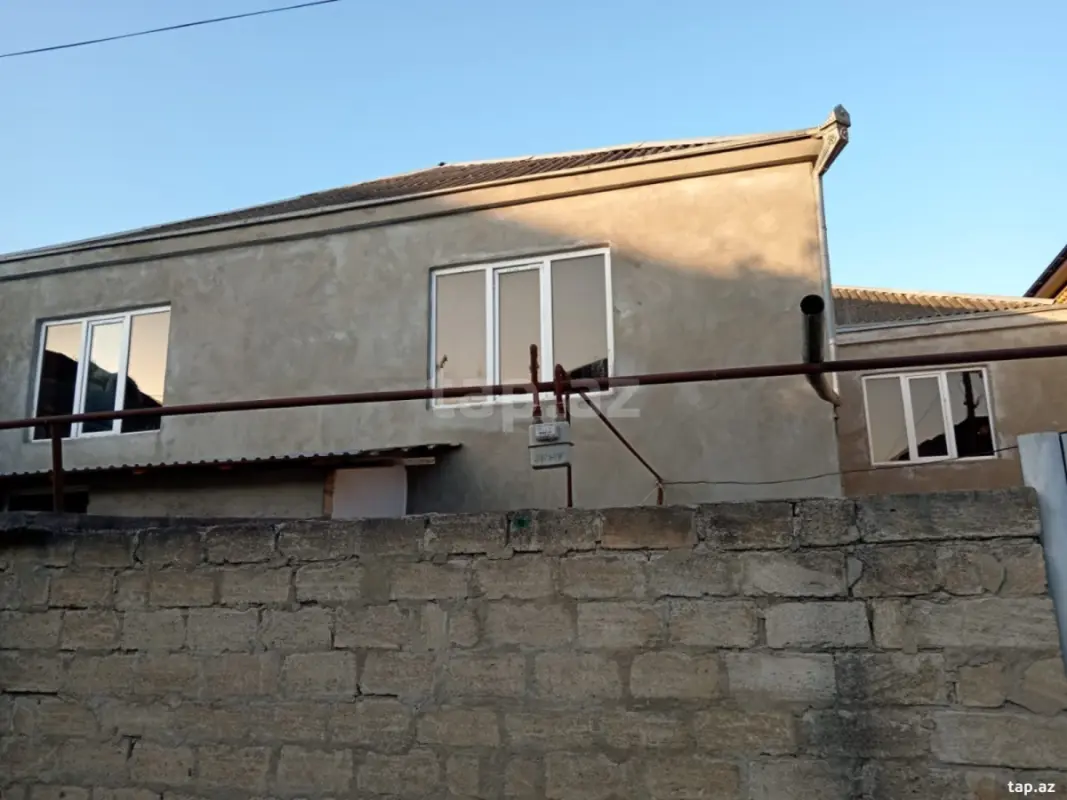 Satılır 7 otaqlı həyət evi 230 m²