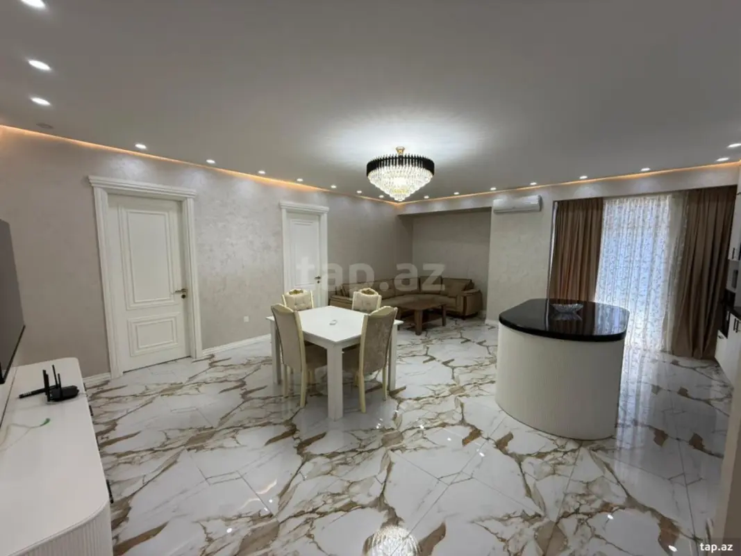 Kirayə verilir 4 otaqlı yeni tikili 150 m²