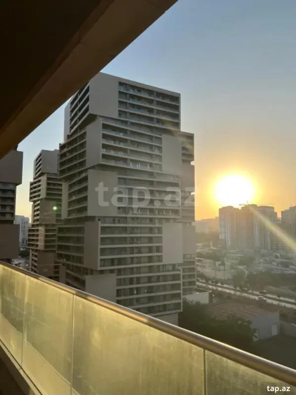 Kirayə verilir 2 otaqlı yeni tikili 100 m²
