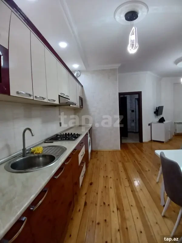 Kirayə verilir 2 otaqlı yeni tikili 55 m²