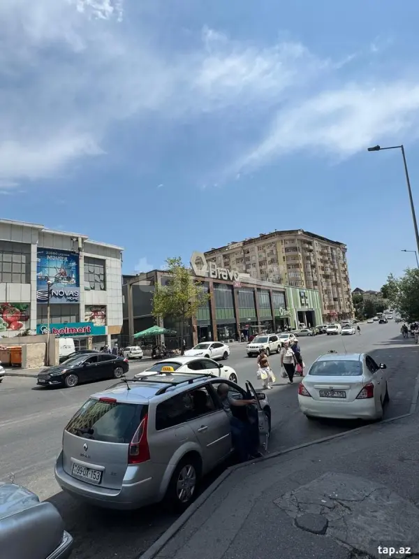 Kirayə verilir 4 otaqlı mənzil 110 m²