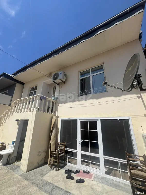 Satılır 4 otaqlı həyət evi 140 m²