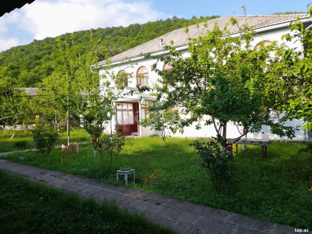Kirayə verilir 3 otaqlı həyət evi 200 m²