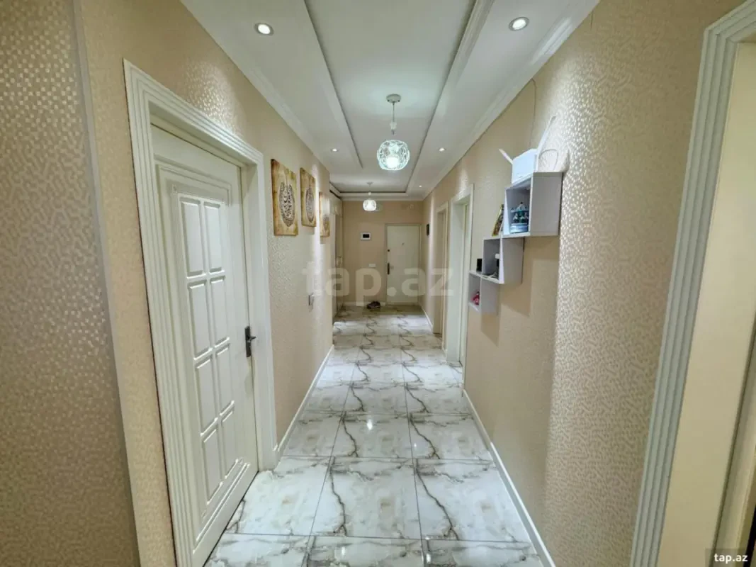 Satılır 5 otaqlı mənzil 120 m²