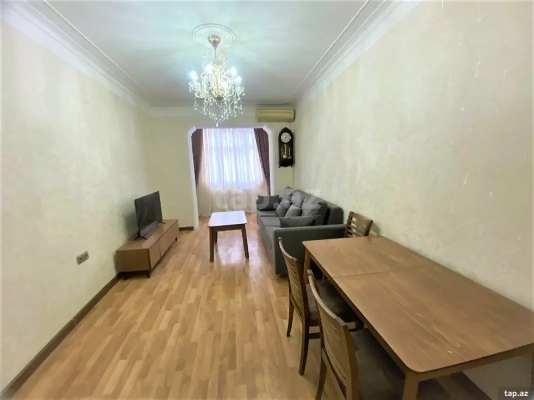 Kirayə verilir 2 otaqlı mənzil 70 m²