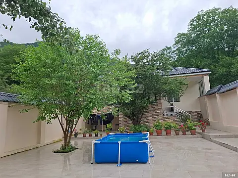 Kirayə verilir 3 otaqlı həyət evi 130 m² — Quba 3 otaq 130.00 m²
