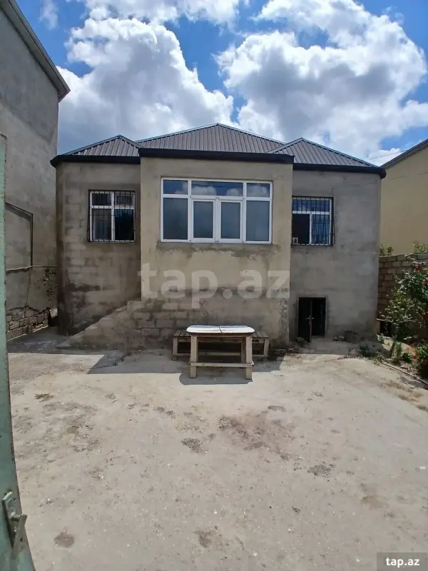 Satılır 3 otaqlı həyət evi 120 m²