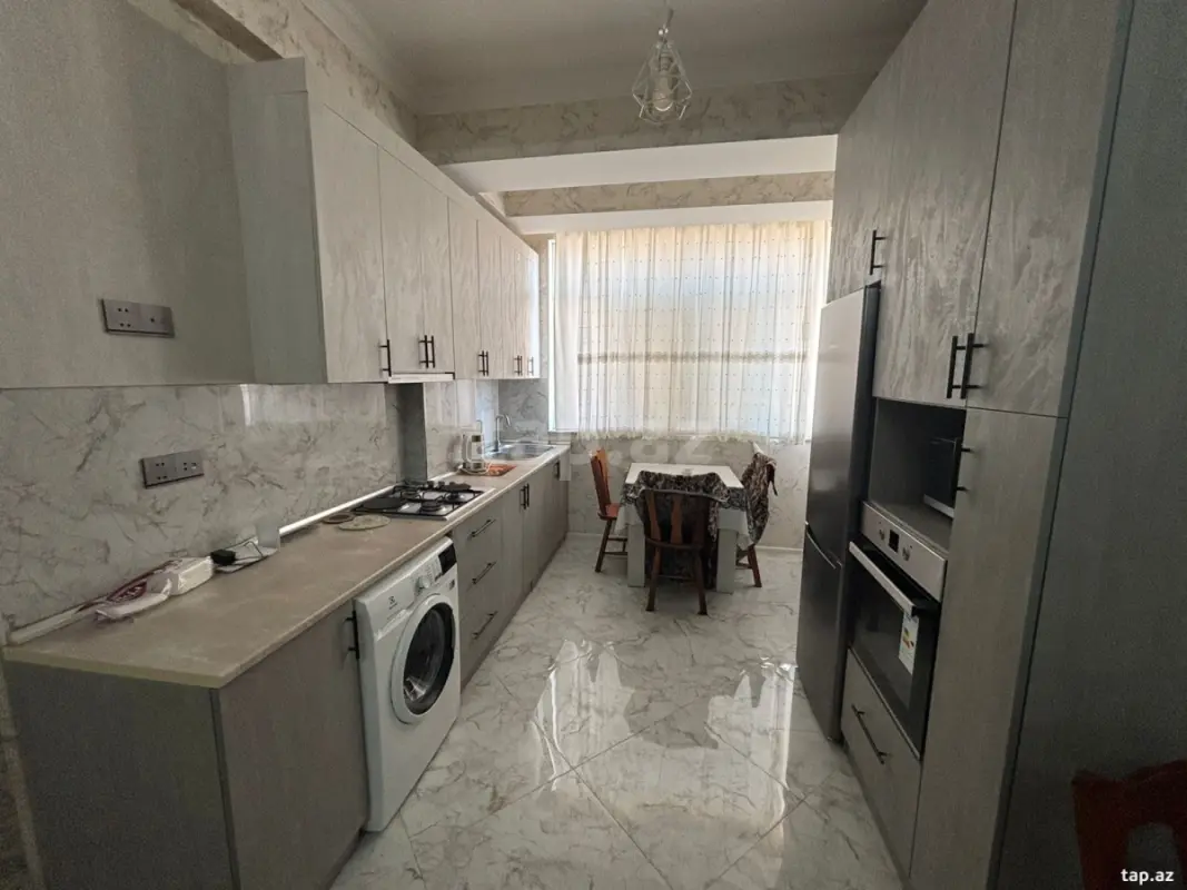 Kirayə verilir 2 otaqlı yeni tikili 80 m²