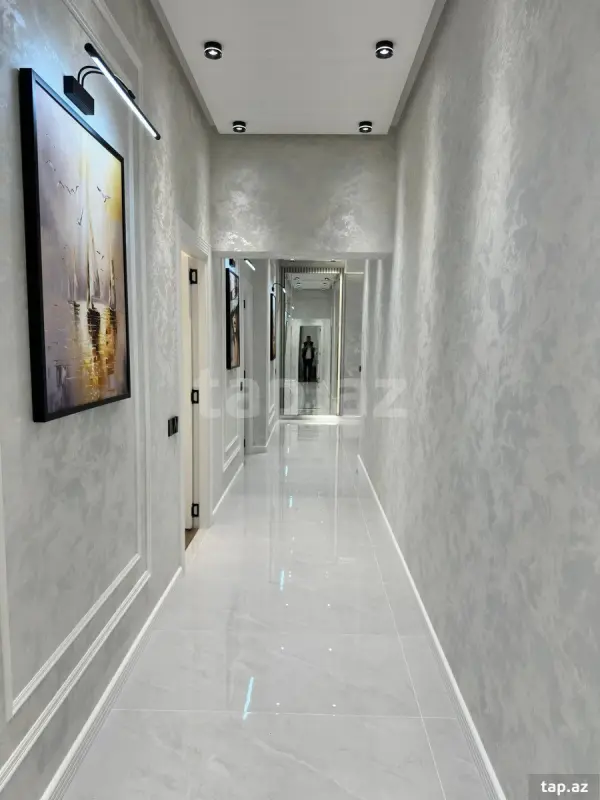 Satılır 3 otaqlı yeni tikili 105 m²