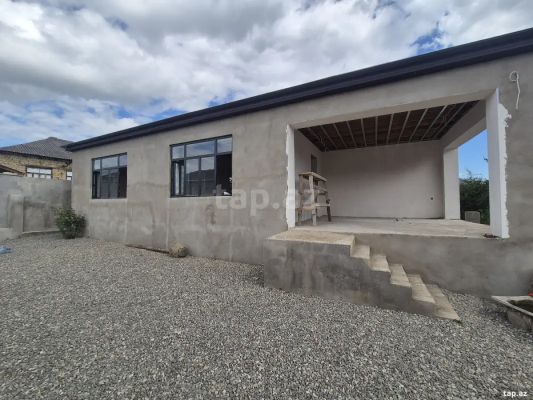 Satılır 3 otaqlı həyət evi 133 m²