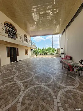 Satılır 5 otaqlı həyət evi 210 m² — Gəncə 5 otaq 210.00 m²