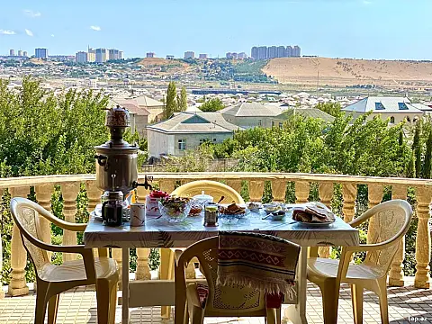 Satılır 5 otaqlı həyət evi 240 m² — Bakı 5 otaq 240.00 m²