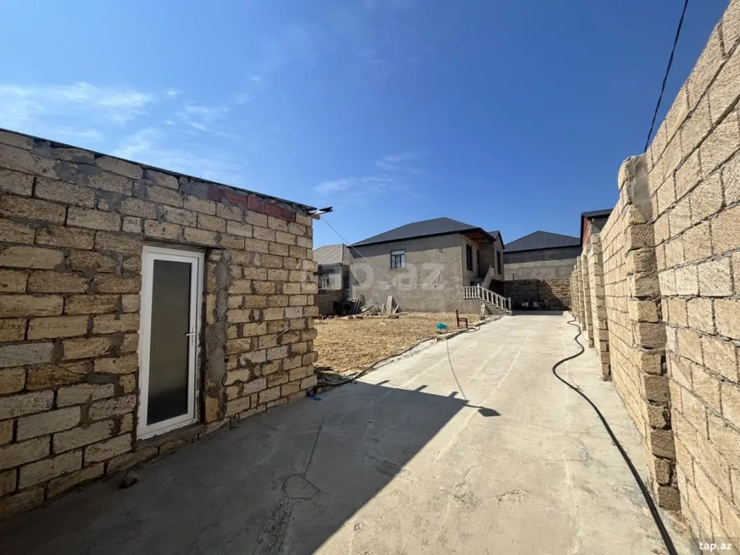 Satılır 4 otaqlı həyət evi 120 m²