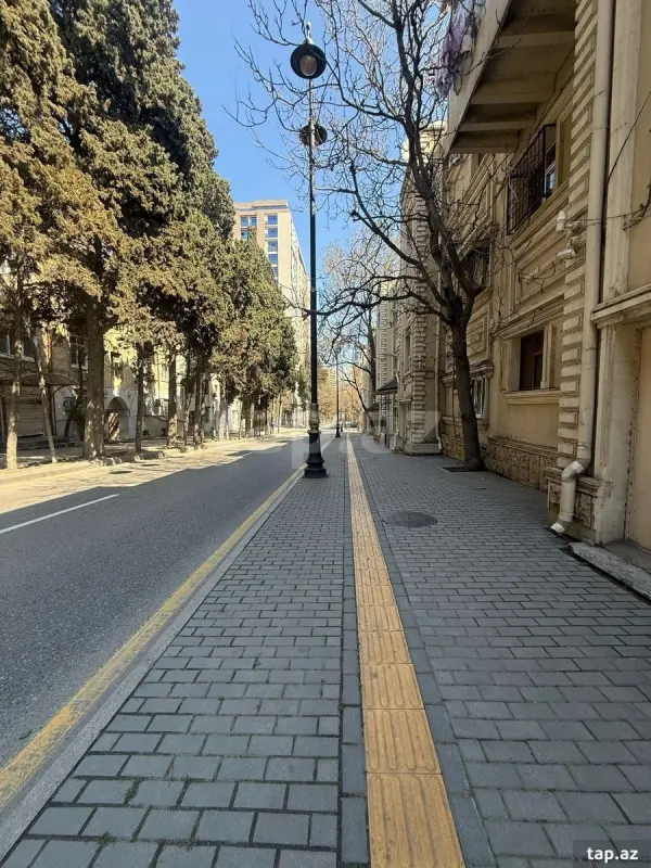 Satılır 1 otaqlı mənzil 42 m²