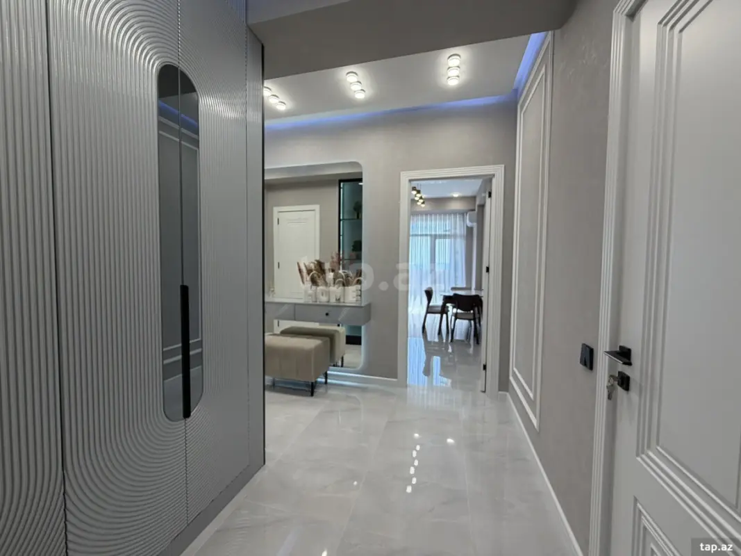 Satılır 3 otaqlı yeni tikili 105 m²