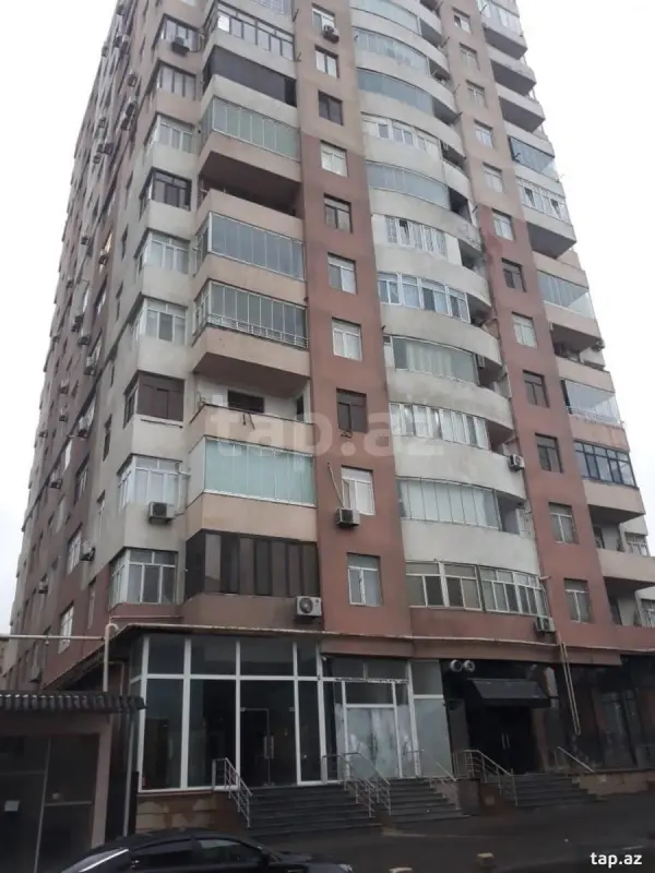 Satılır 3 otaqlı yeni tikili 134 m²