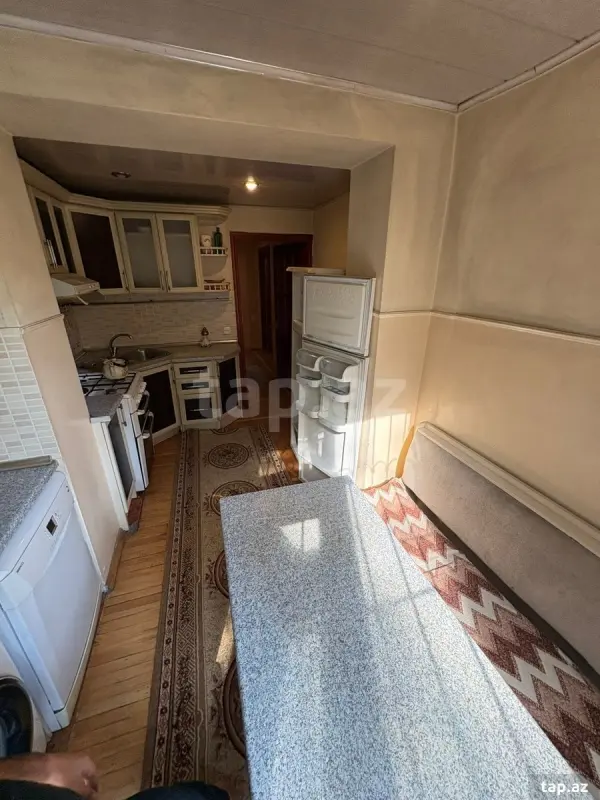 Satılır 3 otaqlı mənzil 93 m²