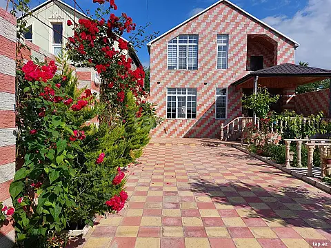 Satılır 3 otaqlı həyət evi 132 m² — Quba 3 otaq 132.00 m²