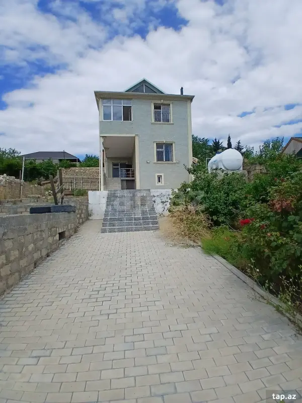 Satılır 4 otaqlı həyət evi 170 m²