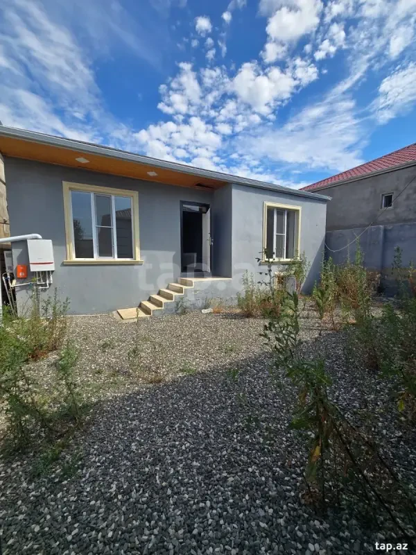 Satılır 3 otaqlı həyət evi 200 m²
