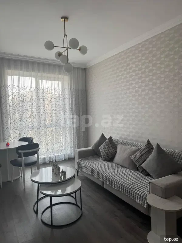 Kirayə verilir 2 otaqlı yeni tikili 60 m²