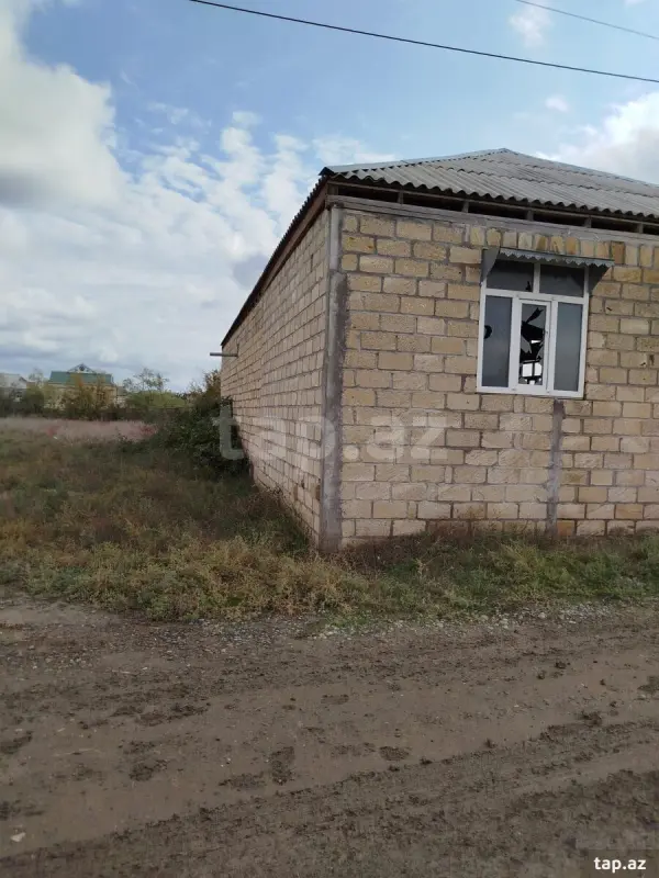 Satılır 4 otaqlı həyət evi 120 m²