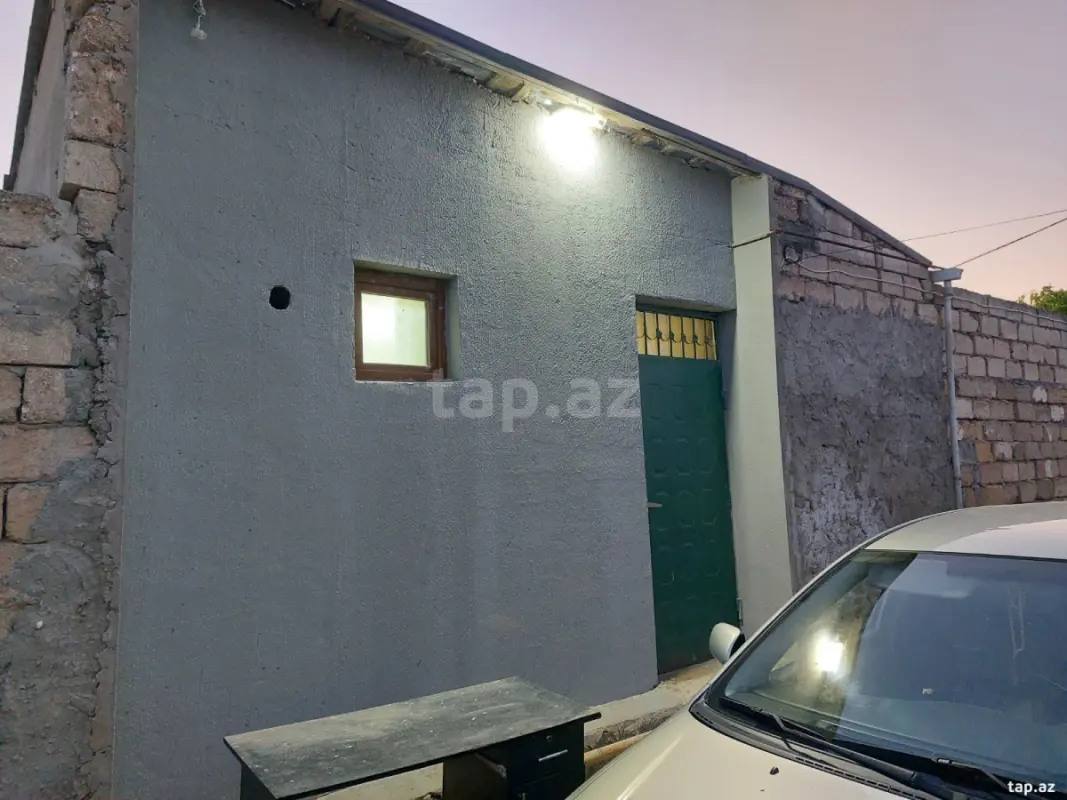 Satılır 2 otaqlı həyət evi 120 m²