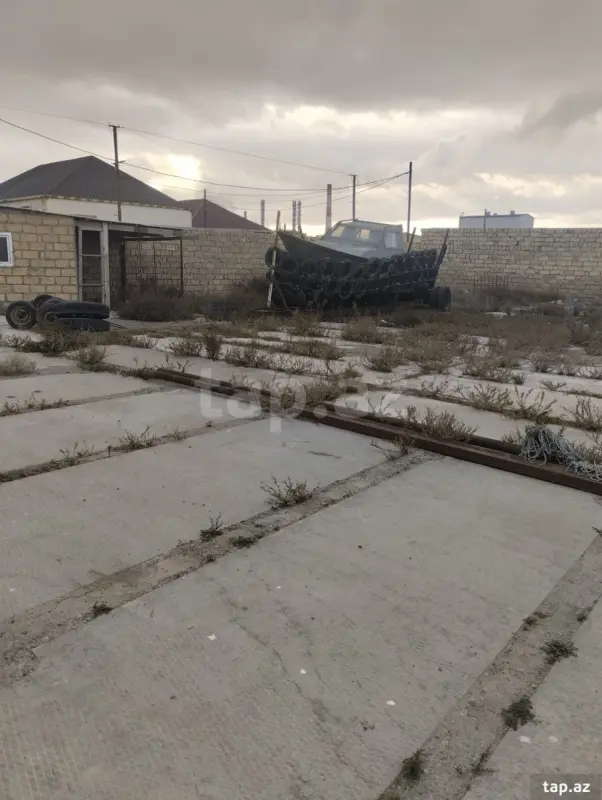 Satılır 2 otaqlı həyət evi 12000 m²