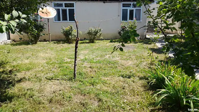 Satılır 3 otaqlı həyət evi 70 m² — Oğuz 3 otaq 70.00 m²