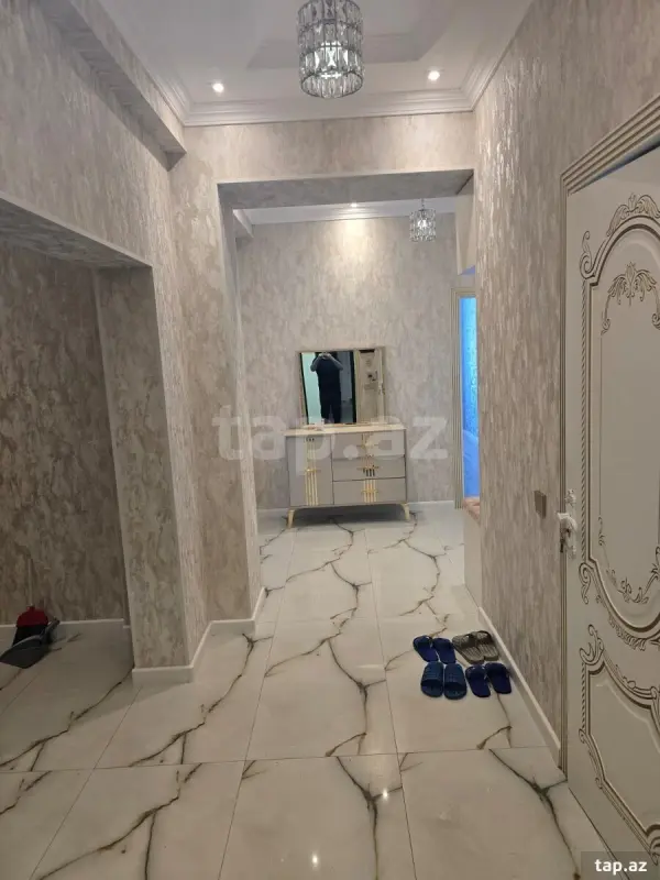 Kirayə verilir 3 otaqlı yeni tikili 83 m²