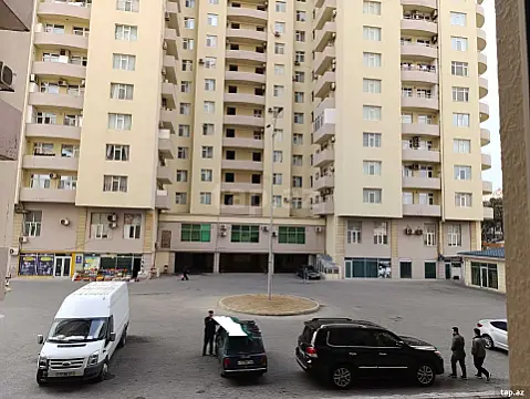 Satılır 4 otaqlı yeni tikili 160 m² — Bakı, İnşaatçılar 4 otaq 160.00 m²