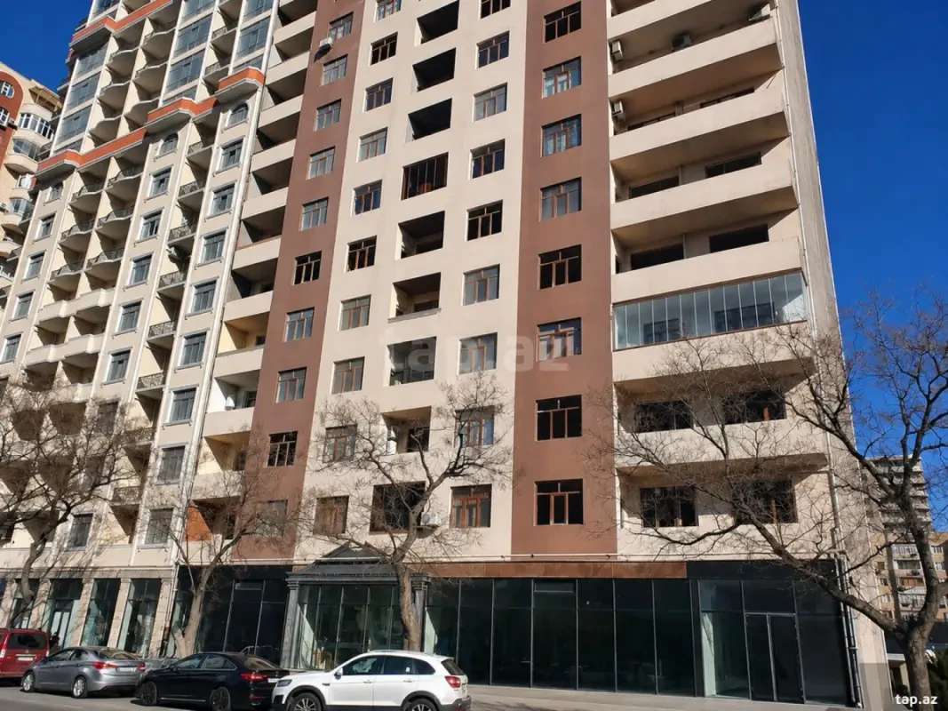 Satılır 4 otaqlı yeni tikili 230 m²