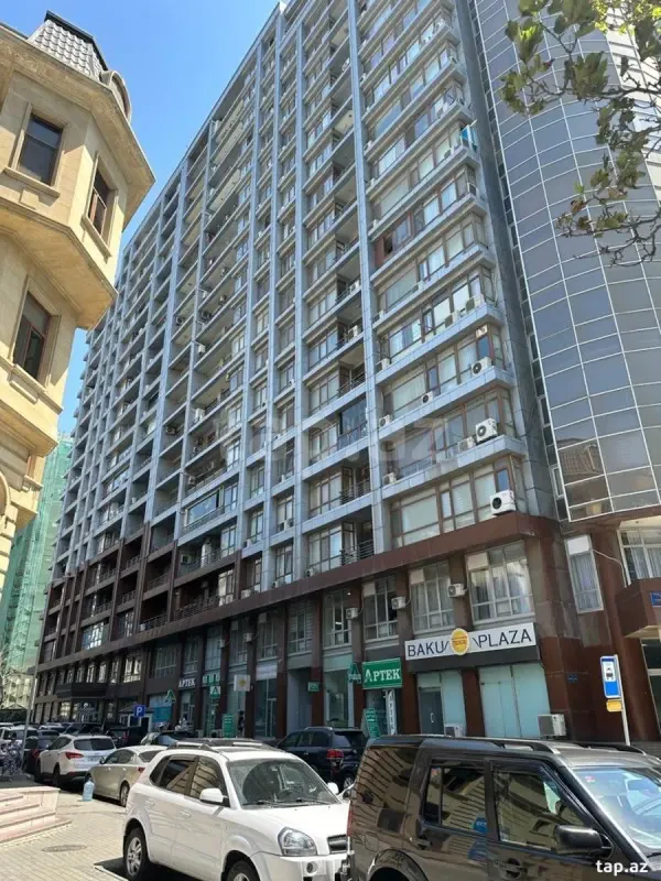Kirayə verilir 3 otaqlı yeni tikili 157 m²