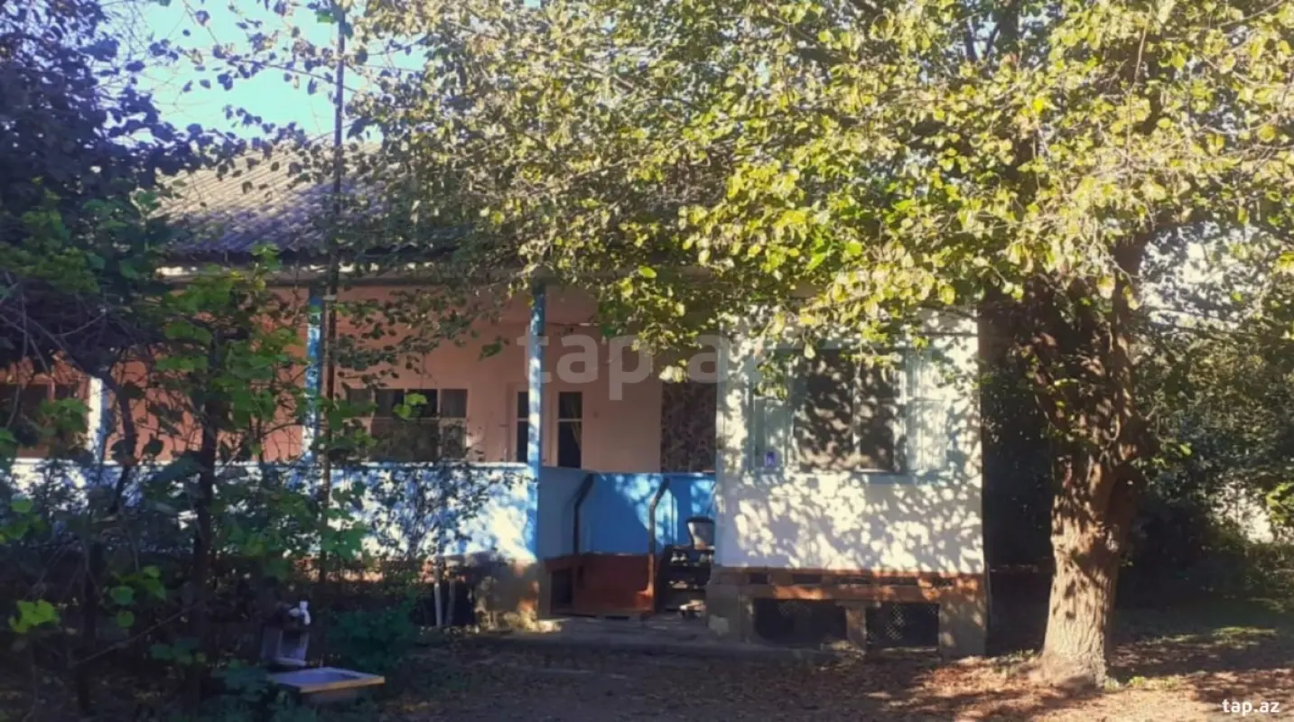 Satılır 3 otaqlı həyət evi 160 m²