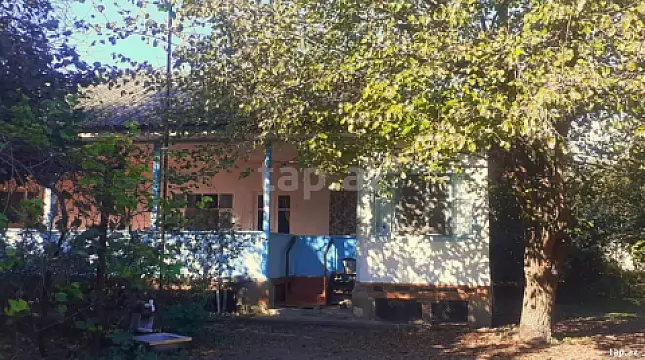 Satılır 3 otaqlı həyət evi 160 m² — Oğuz 3 otaq 160.00 m²