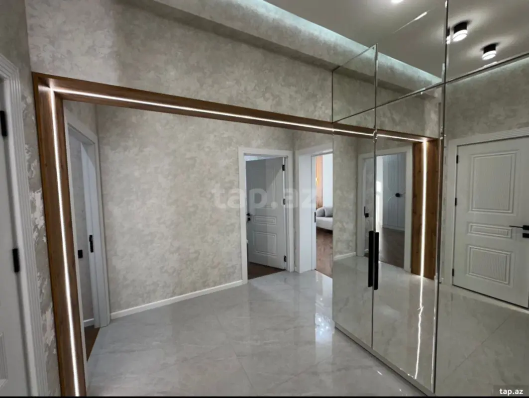 Satılır 3 otaqlı yeni tikili 80 m²