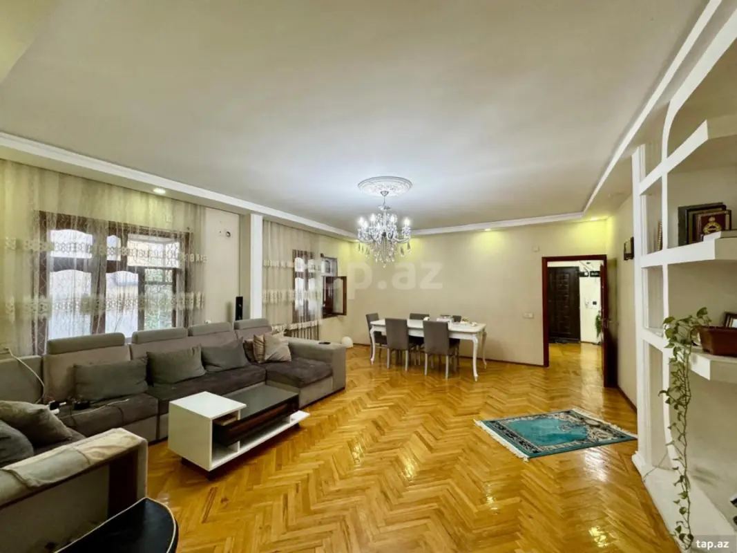 Satılır 4 otaqlı mənzil 110 m²