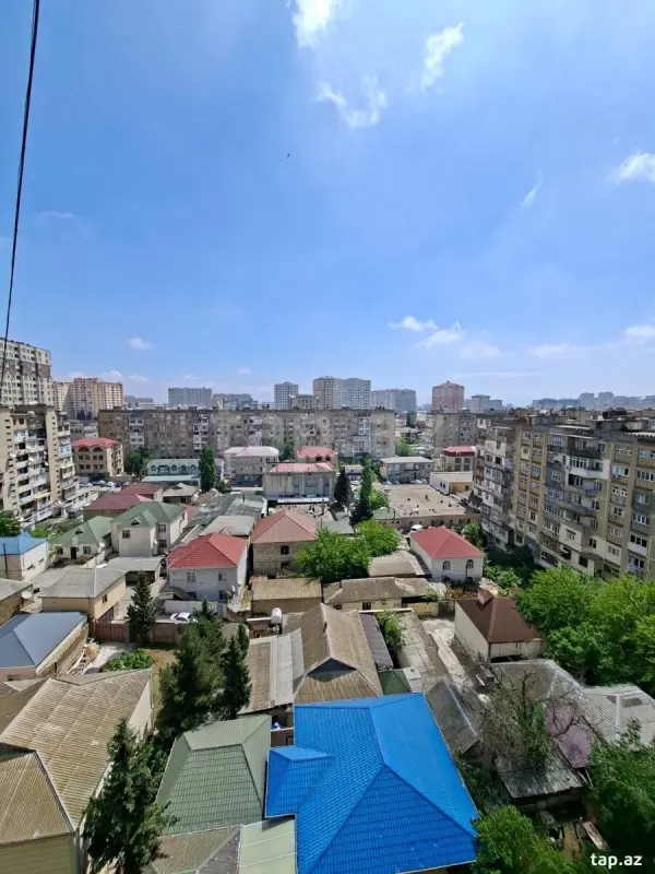 Satılır 5 otaqlı mənzil 130 m²