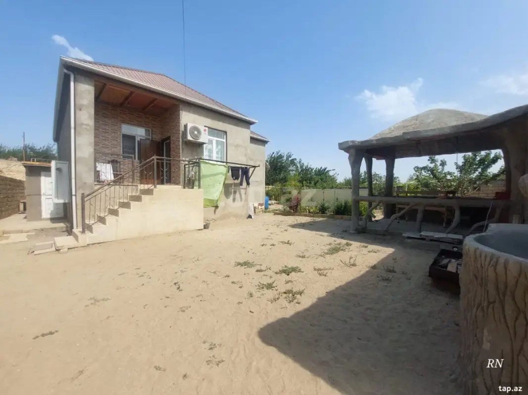Satılır 3 otaqlı həyət evi 7000 m²