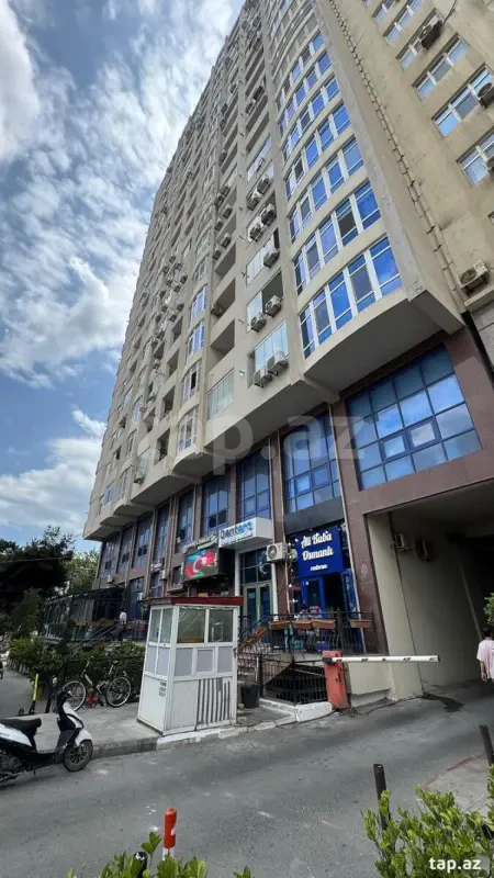 Satılır 7 otaqlı yeni tikili 320 m²