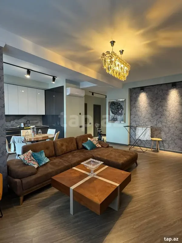 Kirayə verilir 3 otaqlı yeni tikili 120 m²