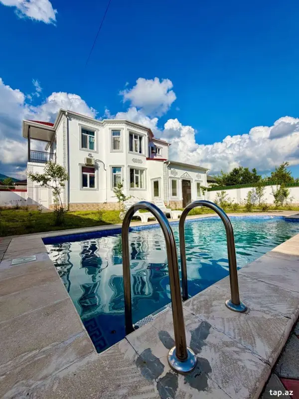 Kirayə verilir 5 otaqlı həyət evi 250 m²