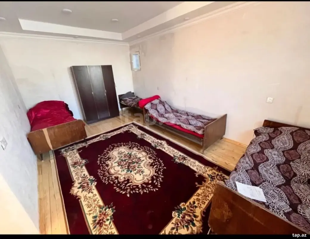 Kirayə verilir 3 otaqlı həyət evi 10000 m²