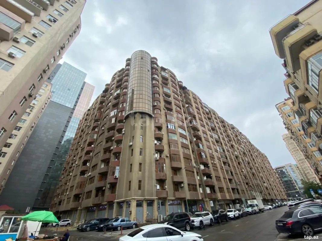 Satılır 2 otaqlı yeni tikili 65 m²
